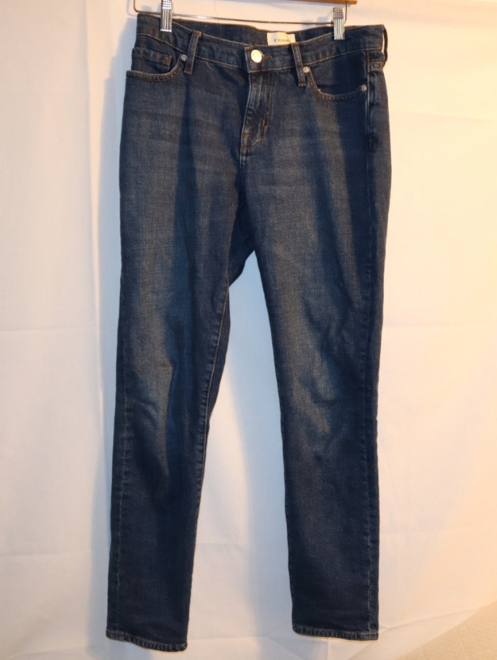 The FRAME Le Garçon in "Othello" is  classic mid-rise boyfriend jean Size 27 - Picture 6 of 13